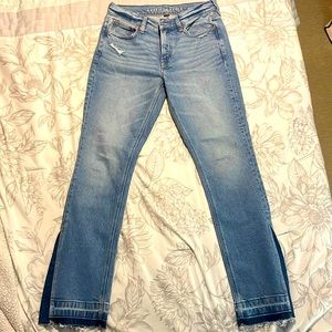 American Eagle 90’s Low Rise Skinny Kick Jean Size 6 regular